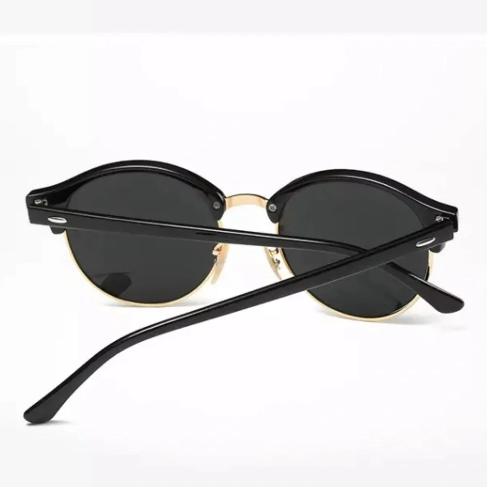 Classic Club Round Sunglasses Smoke / Black - Picture 4 of 9